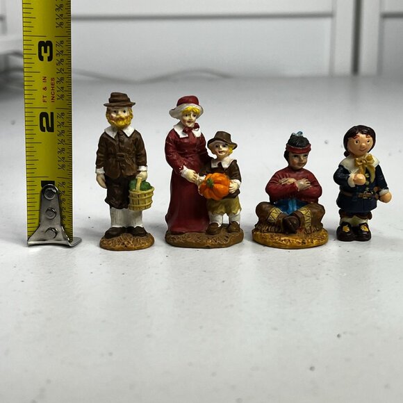 Thanksgiving Holiday Village 4 Piece Resin Figurine Set - Picture 4 of 8